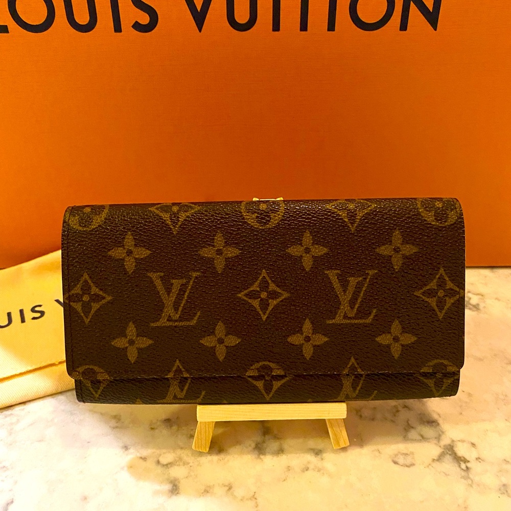 Louis Vuitton monogram checkbook credit card wallet